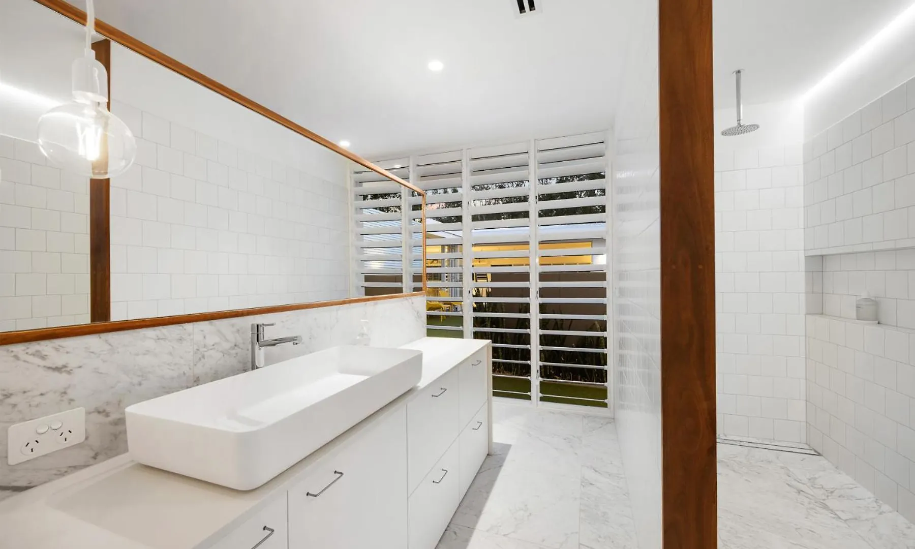 Вилла The Luxury White House Peregian Springs